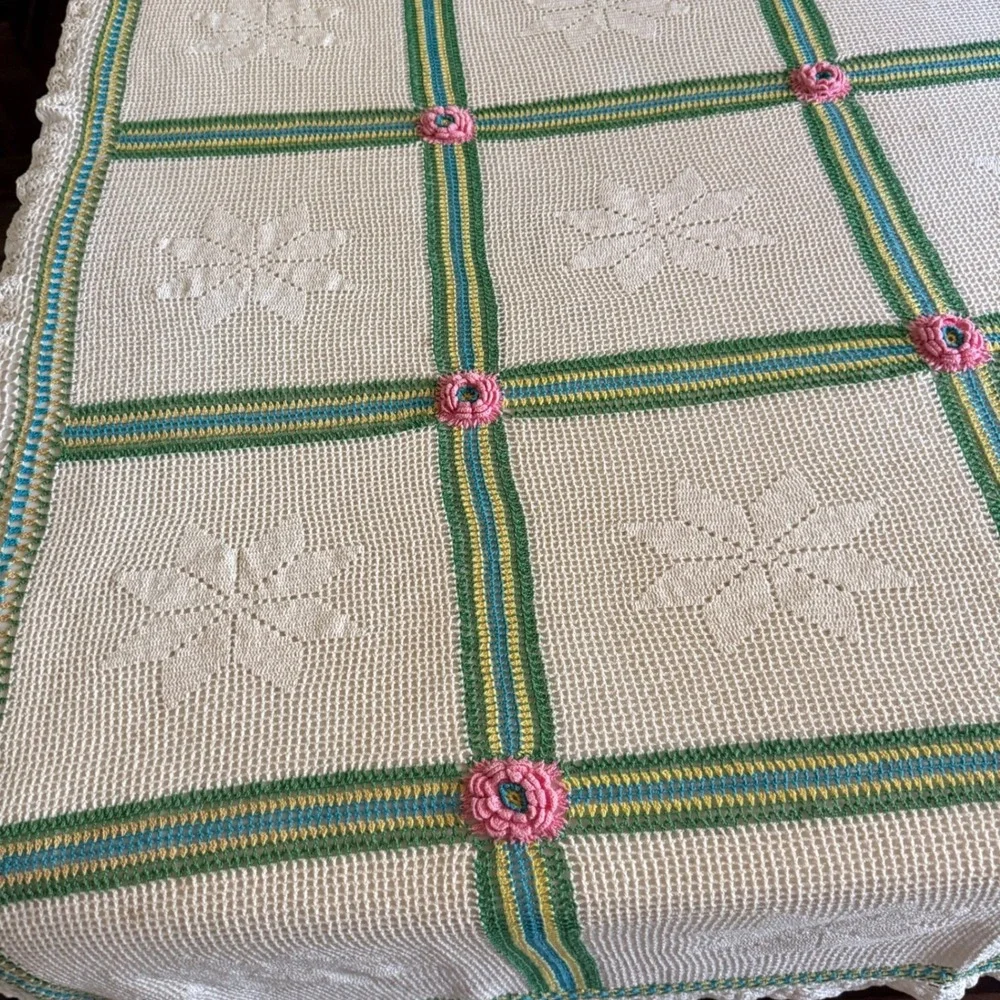 Vintage Handmade Crochet Bedspread Star Pattern Pink Rose Floral TWIN XL